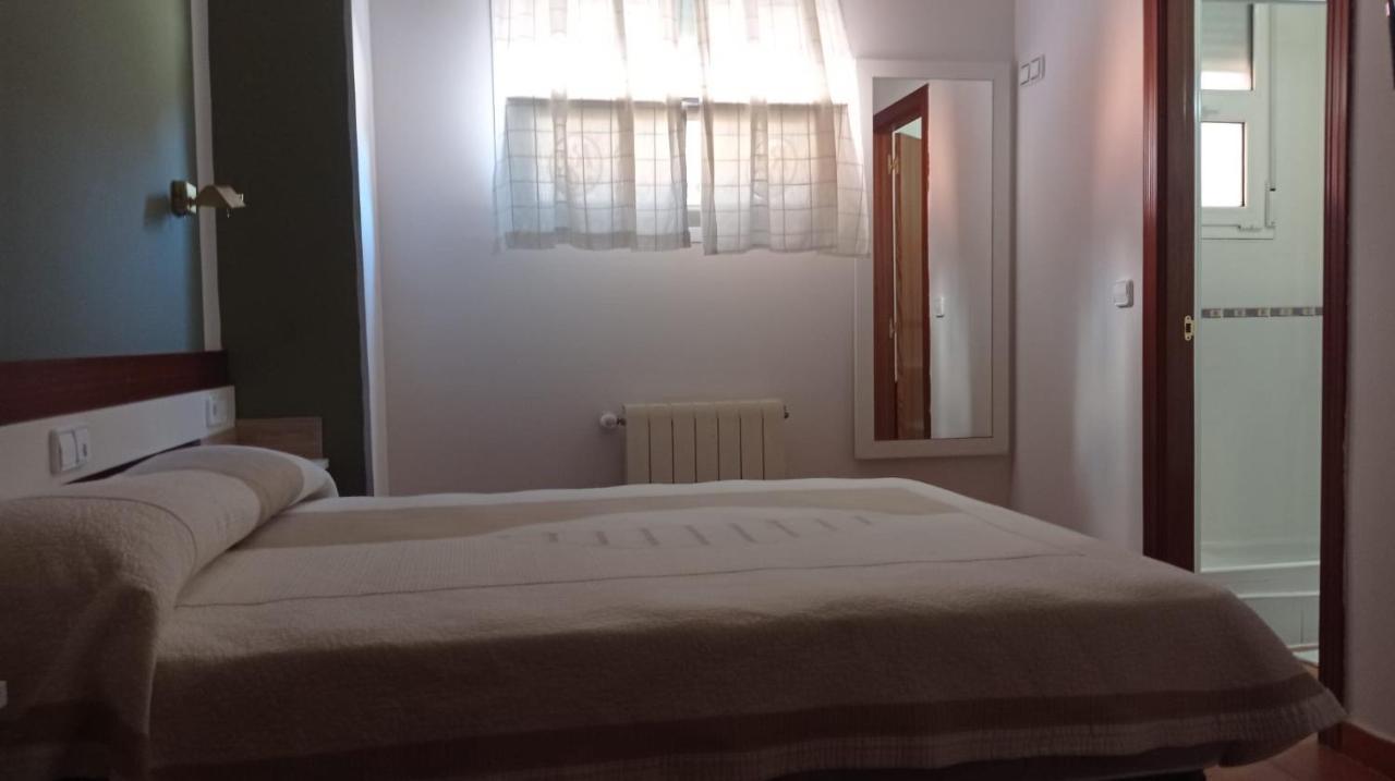 Alojamiento Numancia Pension Burgo 外观 照片