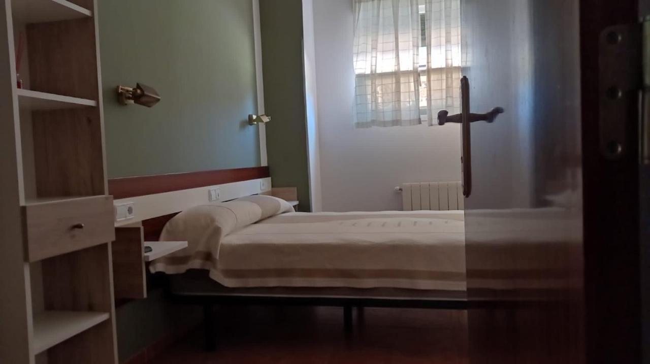 Alojamiento Numancia Pension Burgo 外观 照片
